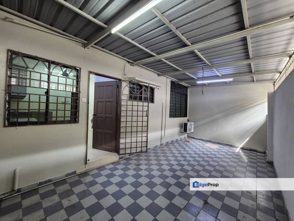 For Rent / WTL｜出租 ✨ Exclusive Unit｜独家单位 📍 Jalan Saga 3, Taman Desa Cemerlang 📍 靠近 Ulu Tiram、Taman Gaya、Taman Ehsan Jaya、Taman Desa Jaya, Johor, Ulu Tiram