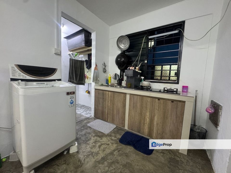 【For Sale｜皇后区 Tun Aminah Flat】 难得低楼层 · 投资自住都适合 Blk 51 Tun Aminah Flat（皇后区） Level 1（只需爬1层楼）, Johor, Johor Bahru