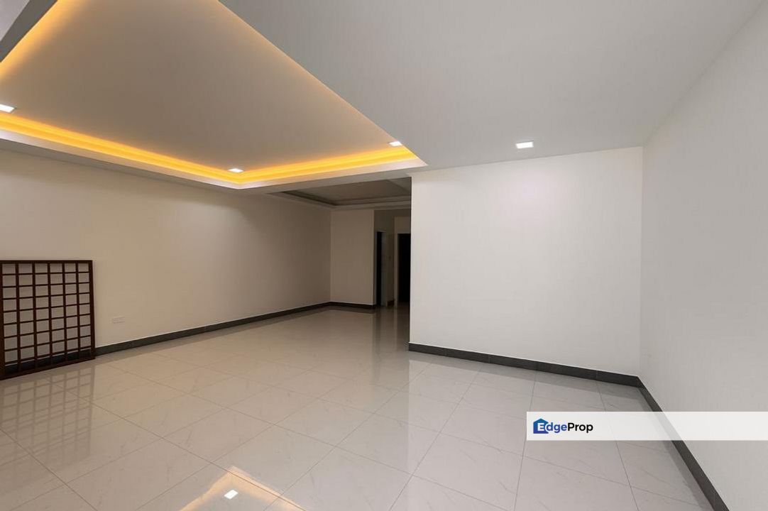 For Sale / WTS Double Storey Terrace House | 双层排屋 Bandar Putra, Kulai, Johor, Kulai