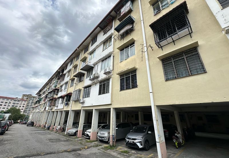 Apartment Taman Castlefield