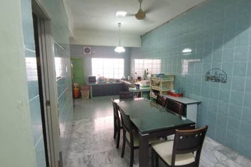 SL 6, Bandar Sungai Long