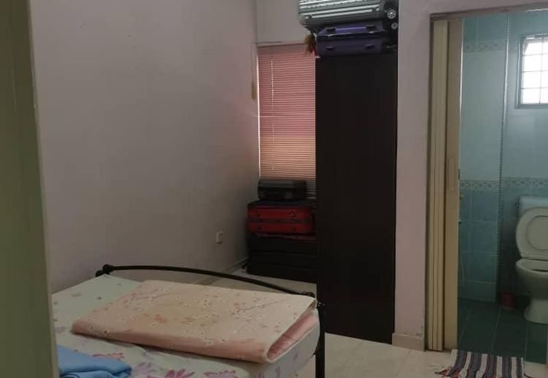 SL 6, Bandar Sungai Long