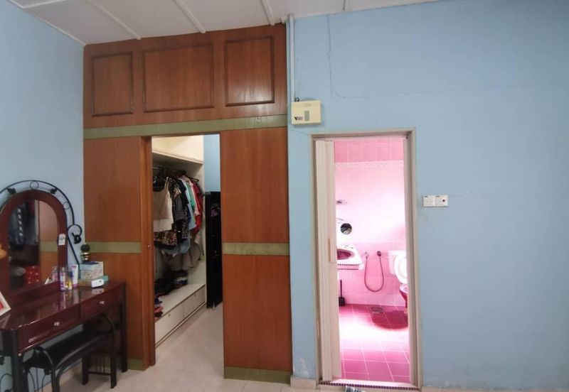 SL 6, Bandar Sungai Long