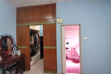 SL 6, Bandar Sungai Long