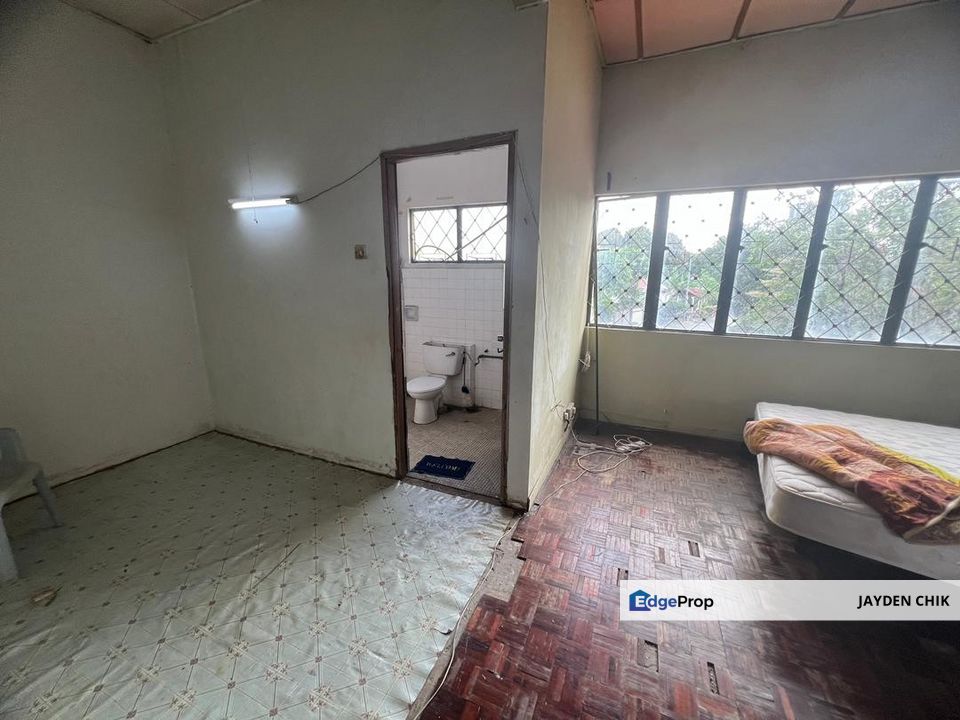 2 Storey House @ Taman Cempaka Ampang, Walking Distance To LRT Cempaka, Selangor, Ampang