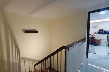 Double Storey House At Sri Petaling
