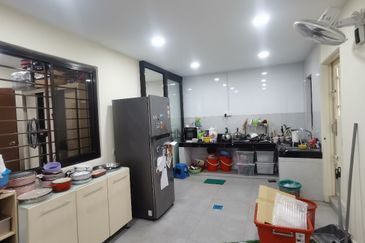 Double Storey House At Sri Petaling