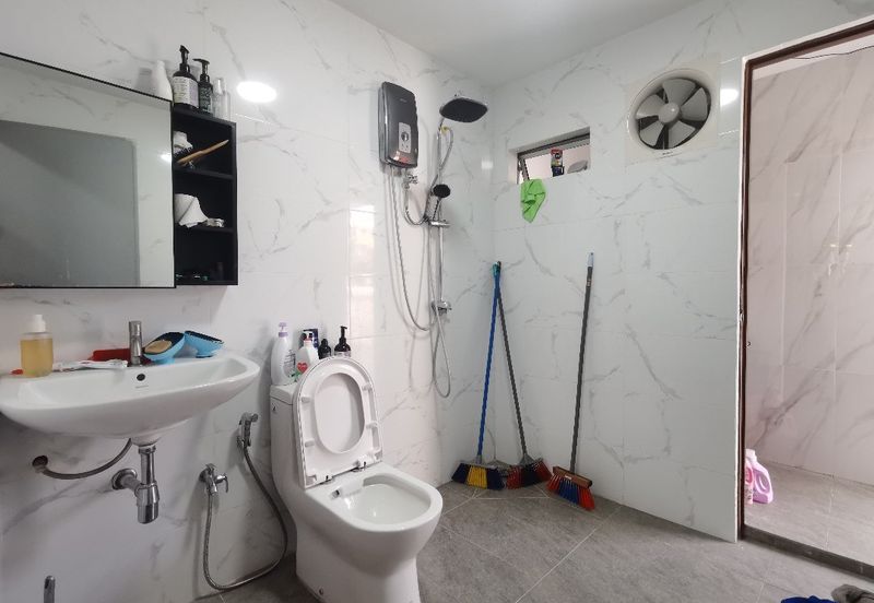 Double Storey House At Sri Petaling