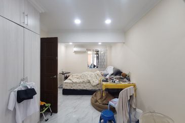 Double Storey House At Sri Petaling