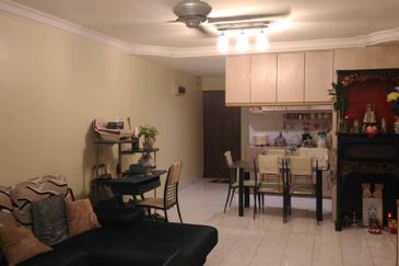 Desa Sri Puteri B Apartment At Desa Petaling