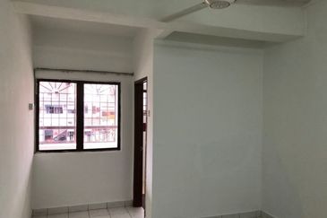 Taman Lembah Maju 600 Apartment