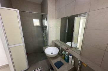 Jadite Suites @ Jade Hills