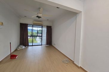 Apartment Ros, Taman Bukit Indah