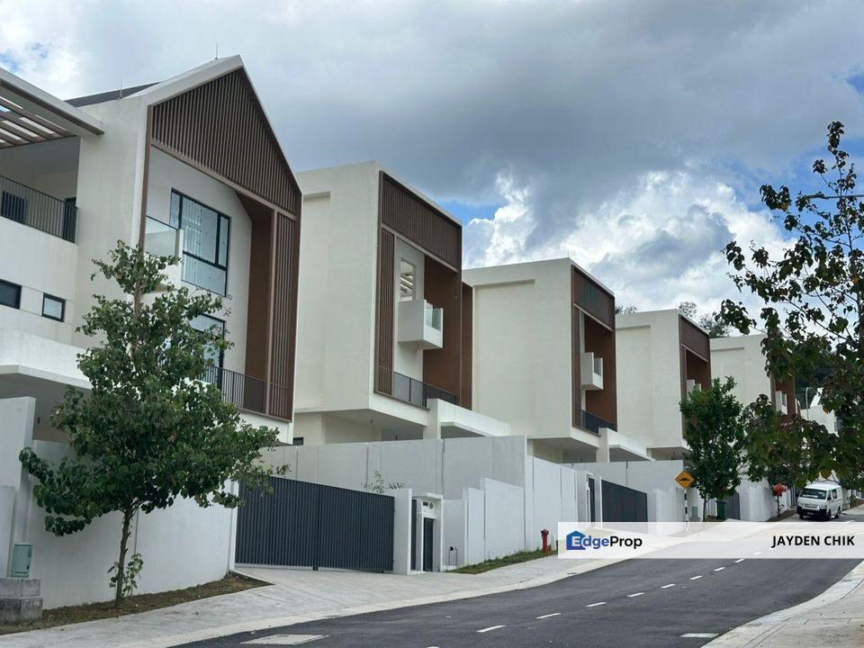 3 Storey Indica Bungalow Twin Palms At Sungai Long, Selangor, Kajang