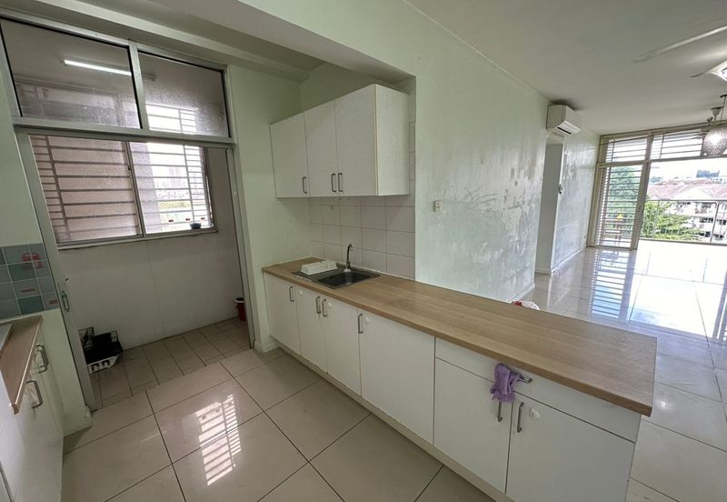 Midfields Condominium