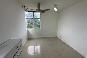 Midfields Condominium