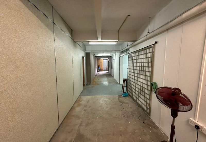 Shop Lot Corner Unit At Taman Lembah Maju 600 