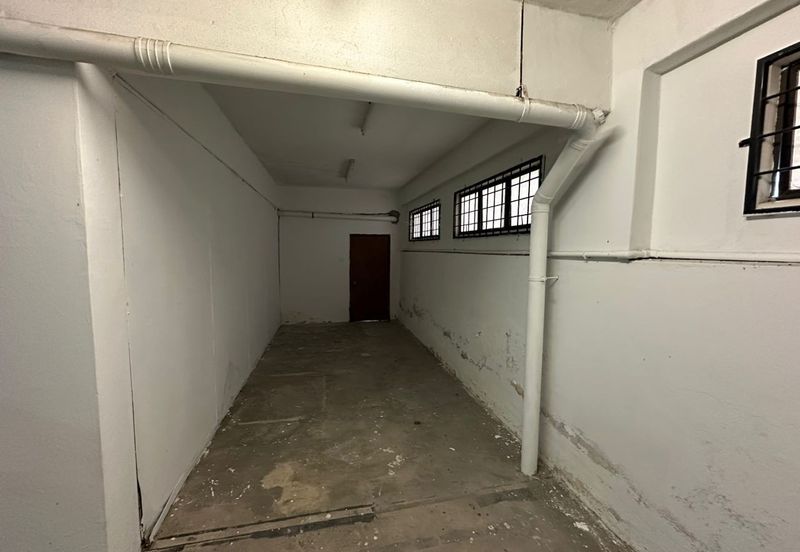 Shop Lot Corner Unit At Taman Lembah Maju 600 