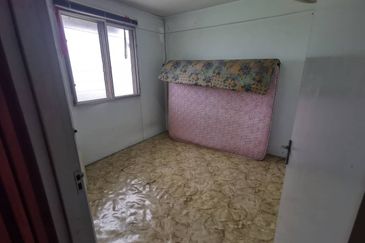 Flat Desa Petaling At Taman Desa Petaling