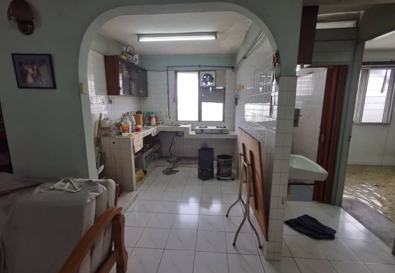 Flat Desa Petaling At Taman Desa Petaling