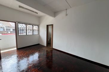 Townhouse at Pandan Indah Ampang (Very Near LRT Cahaya)