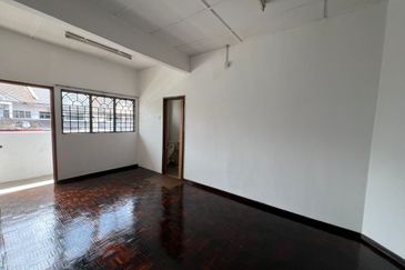 Townhouse at Pandan Indah Ampang (Very Near LRT Cahaya)