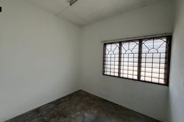 Townhouse at Pandan Indah Ampang (Very Near LRT Cahaya)