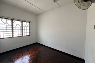 Townhouse at Pandan Indah Ampang (Very Near LRT Cahaya)