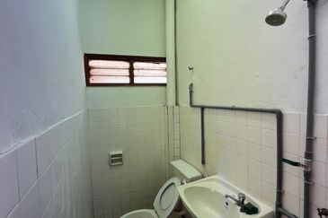 Townhouse at Pandan Indah Ampang (Very Near LRT Cahaya)