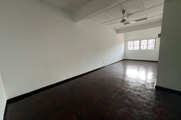 Townhouse at Pandan Indah Ampang (Very Near LRT Cahaya)