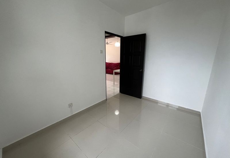 Pangsapuri Kristal (Crystal Tower), Taman Bukit Indah