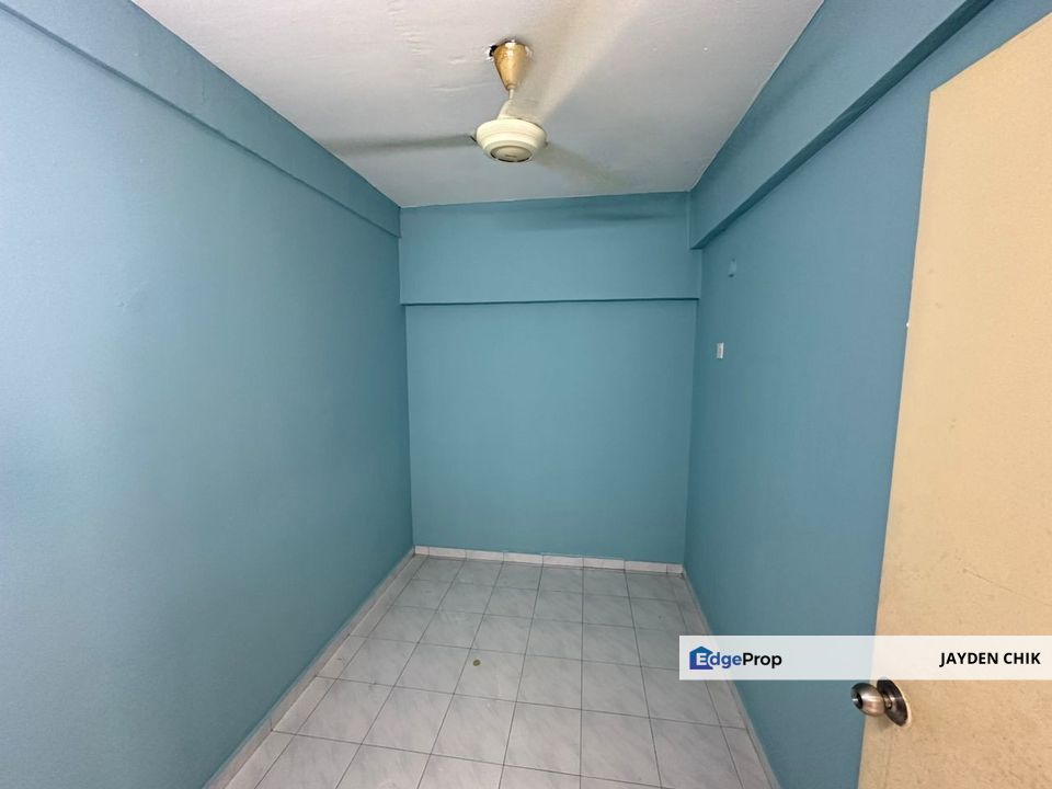 Flat Pandan Cahaya At Taman Cahaya Near LRT Cahaya, Selangor, Ampang