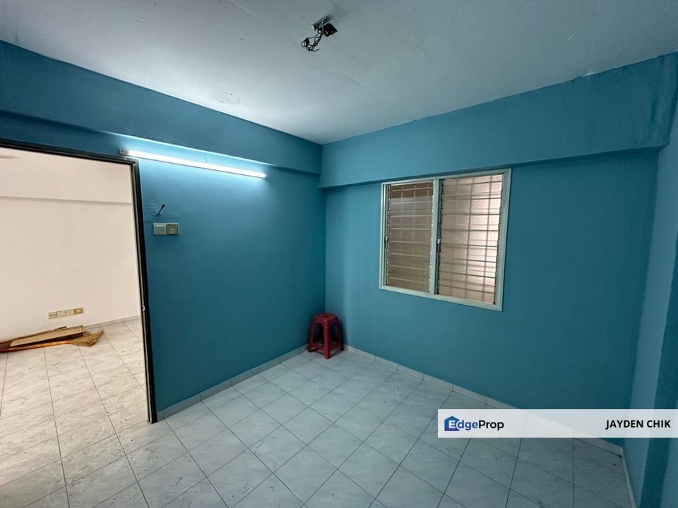 Flat Pandan Cahaya At Taman Cahaya Near LRT Cahaya, Selangor, Ampang