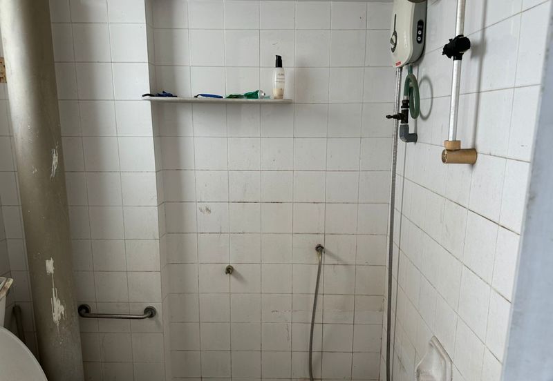 Flat Pandan Cahaya At Taman Cahaya Near LRT Cahaya