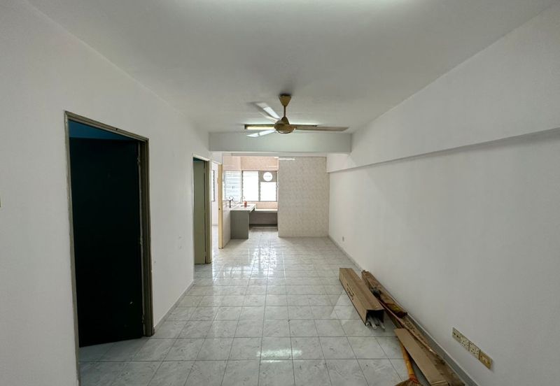 Flat Pandan Cahaya At Taman Cahaya Near LRT Cahaya