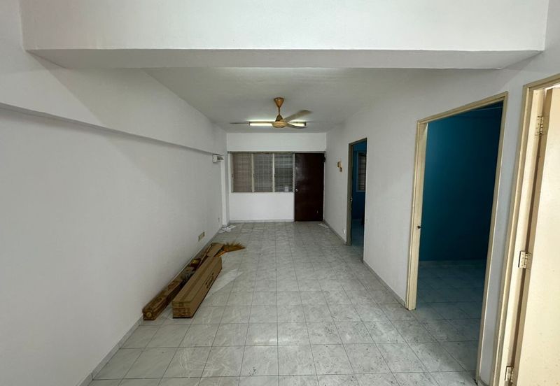 Flat Pandan Cahaya At Taman Cahaya Near LRT Cahaya