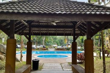 Pangsapuri Kristal (Crystal Tower), Taman Bukit Indah