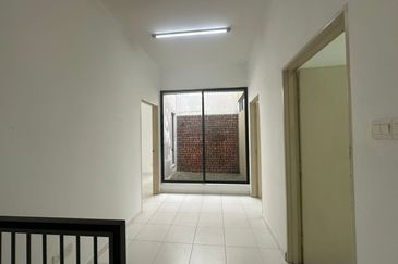 Double Storey House Amansara Puchong At Taman Puchong Prima