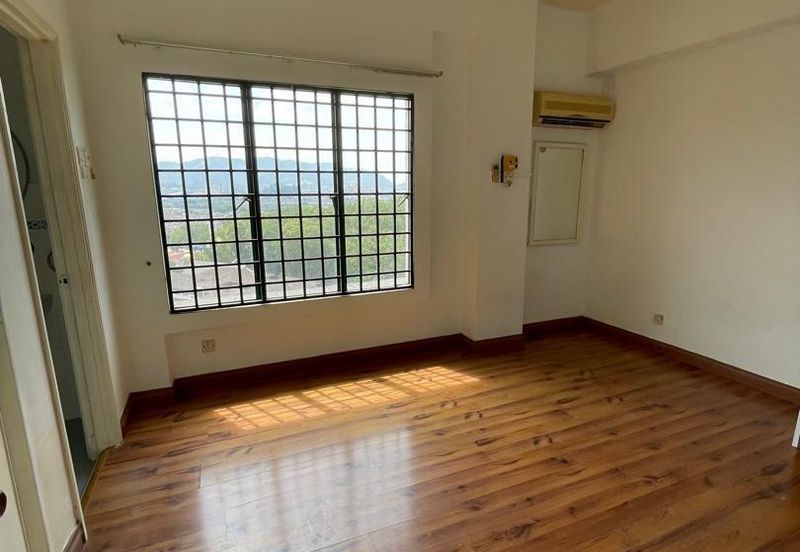 Emerald Hill, Taman Bukit Indah