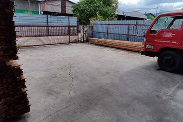 Detached factory at Menglembu, kawasan perindustrian bandar baru for sale
