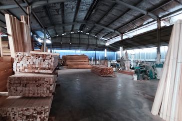 Detached factory at Menglembu, kawasan perindustrian bandar baru for sale