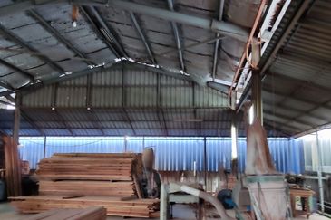 Detached factory at Menglembu, kawasan perindustrian bandar baru for sale