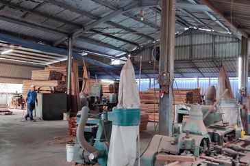 Detached factory at Menglembu, kawasan perindustrian bandar baru for sale