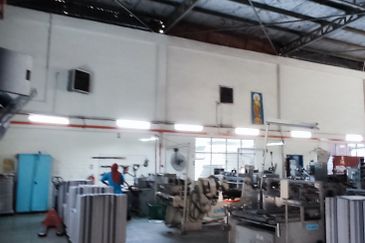 Pengkalan 1 industrial park (opposite the Bomba station