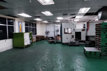 Pengkalan 1 industrial park (opposite the Bomba station