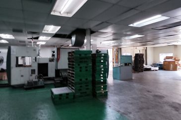 Pengkalan 1 industrial park (opposite the Bomba station