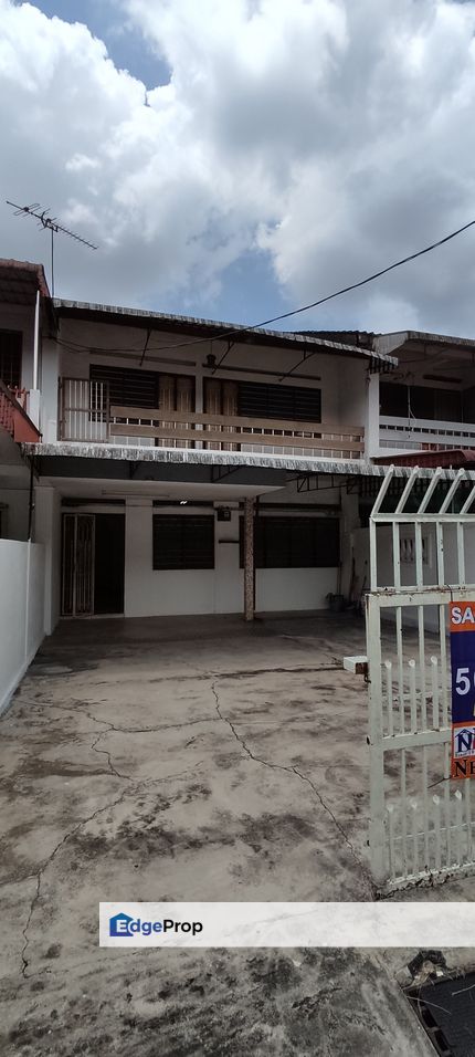 First garden or Taman Pertama, double storey terrace house, very good condition, nice environment, very convenient for daily amenities., Perak, Ipoh