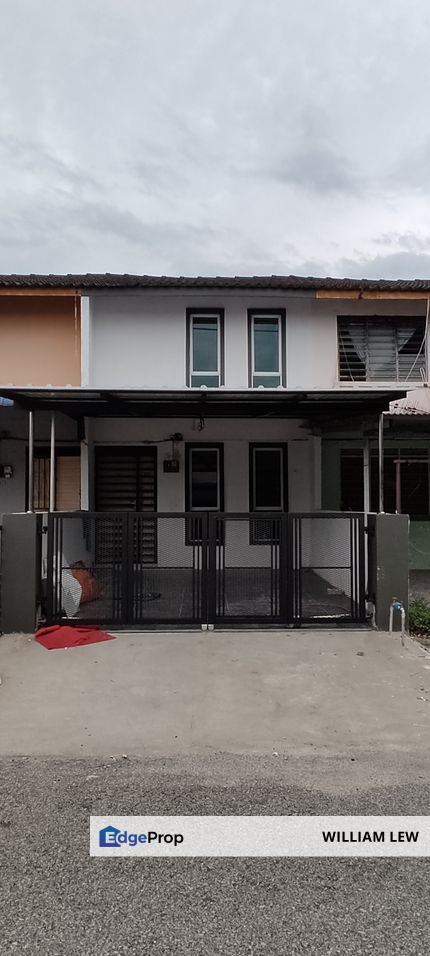 Taman Cempaka double storey terrace house, near politechnic school, popular location for student rental , Perak, Ipoh