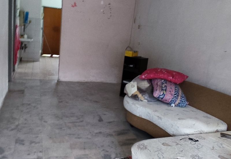 TAMAN LAPANGAN MELODI