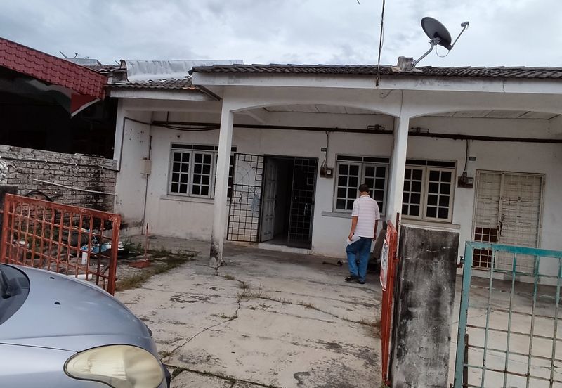 TAMAN LAPANGAN MELODI